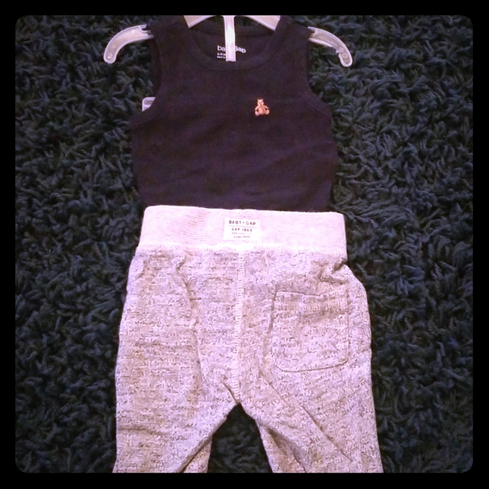 Two piece baby gap set